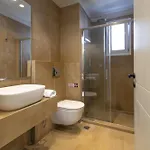アパート Two Bedroom Athena *