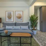 Two Bedroom Athena アパート *