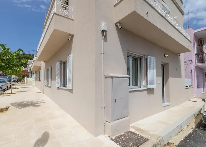 Two Bedroom Athena Apartment Argostoli (Kefalonia)